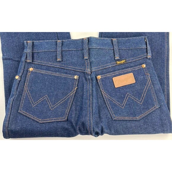 Vintage Wrangler 946DEN Cowboy Cut Regular Fit Raw Denim Blue Jeans Mens 30x33 - Picture 2 of 10